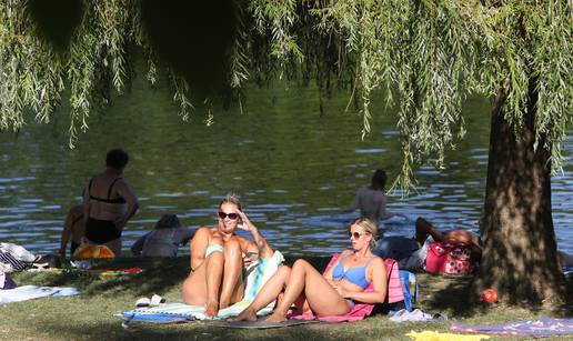 FOTO Karlovčani uživaju u ljetu na obalama rijeke Korane