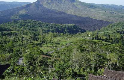 Švedski turist (25) upao je u aktivni vulkan na Baliju