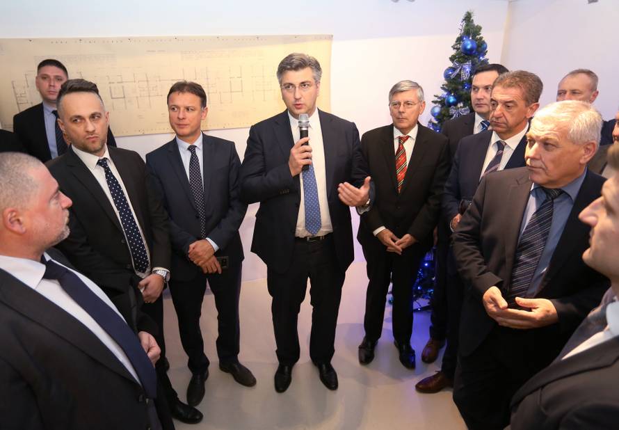 Sazvao je sjednicu: Plenković će danas raspustiti lički HDZ?