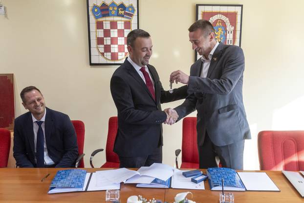 Marijan Pavli&ccaron;ek preuzeo du&zcaron;nost gradona&ccaron;elnika Vukovara