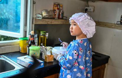 Curica (8) je u karanteni počela kuhati i postala viralna zvijezda