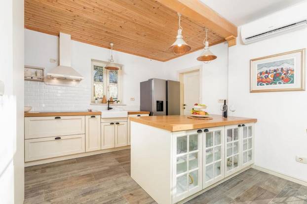 FOTO Pogledajte luksuznu vilu, rentaju je Tarik i Lejla Filipović