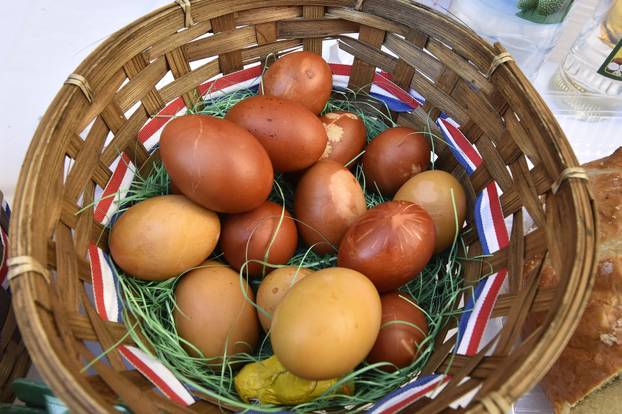 Vodice: 13. Tradicionalni turnir u tucanju jaja