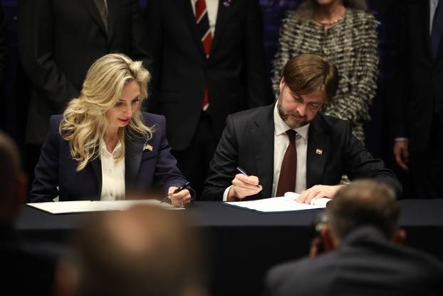 Dubrovnik: U sklopu Inicijative triju mora potpisan sporazum u području energetike, prometa, tehnologije, financija i porezne politike