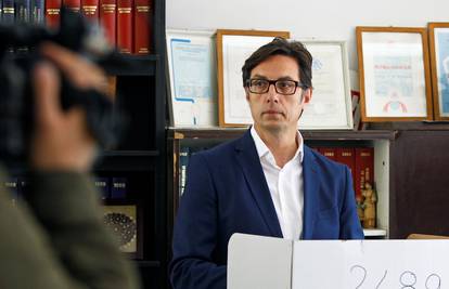 Stevo Pendarovski u prednosti na izborima u S. Makedoniji