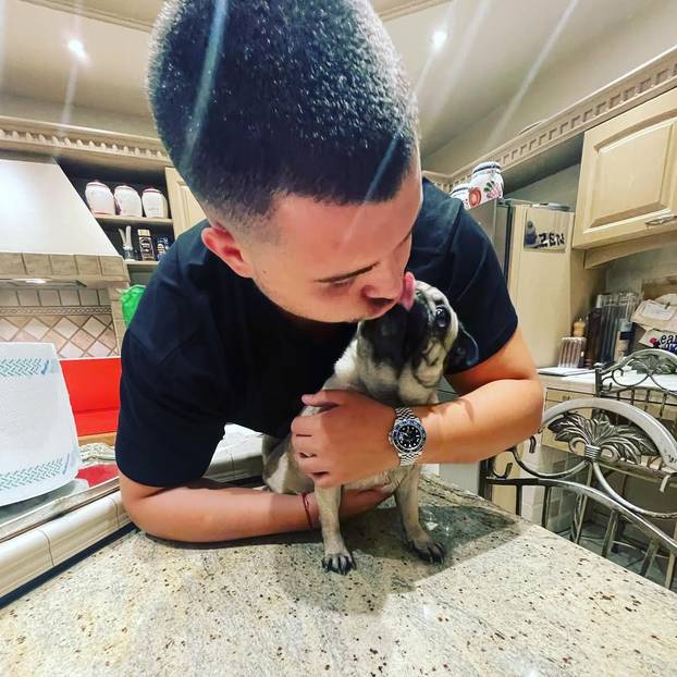 Sve pršti od luksuza: Lepa Brena prodaje vilu Aleksandri Prijović. Evo kako izgleda raskošna kuća