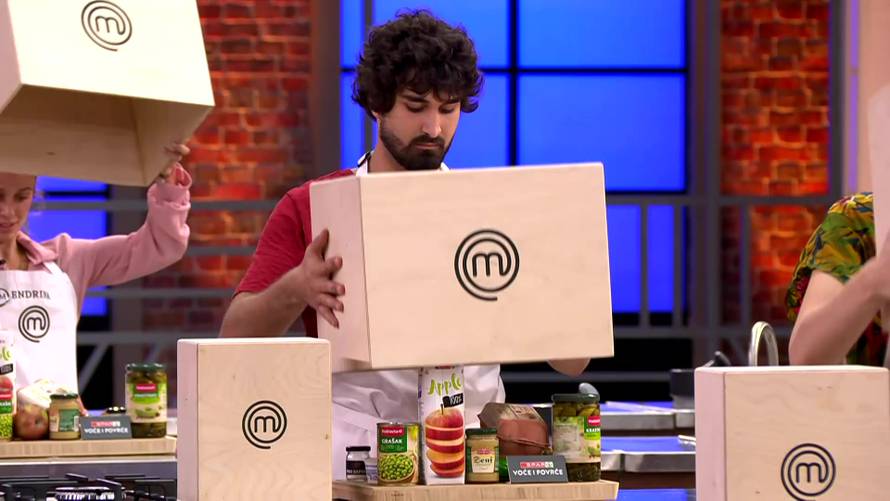 Večeras u Masterchefu: Dvije kutije, devetero natjecatelja i jedan misteriozni izazov...