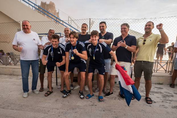 Hrvatski U-18 vaterpolisti dočekani u Splitu nakon osvajanja svjetskog zlata