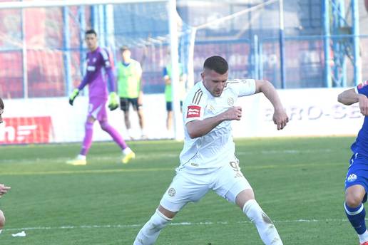 S jednim raspolo&zcaron;enim igra&ccaron;em nemogu&cacute;e je pobijediti, a Grafa &ccaron;eka te&zcaron;ak posao na ljeto