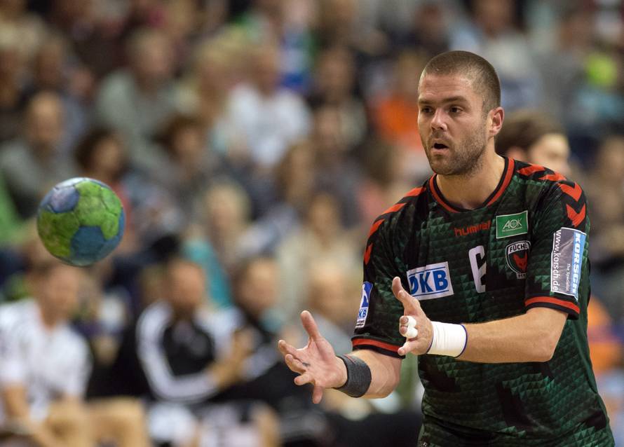 Fuechse Berlin vs THW Kiel 24-27