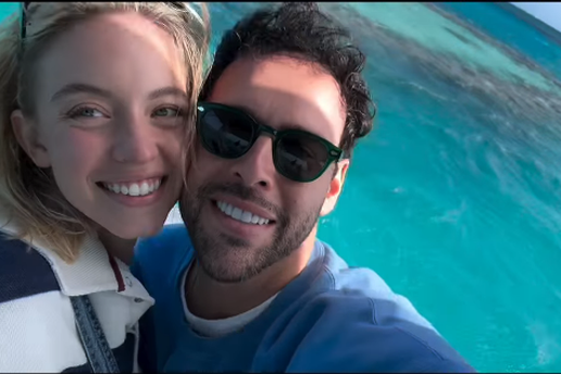 FOTO Zaljubljena je preko u&scaron;iju! Sydney Sweeney objavila je &scaron;to sve radi sa Scooterom Braunom