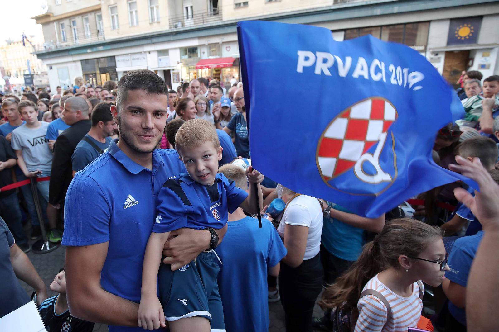 Gojak 'pošarao' pola Zagreba, Dinu Perića već zaboljele noge