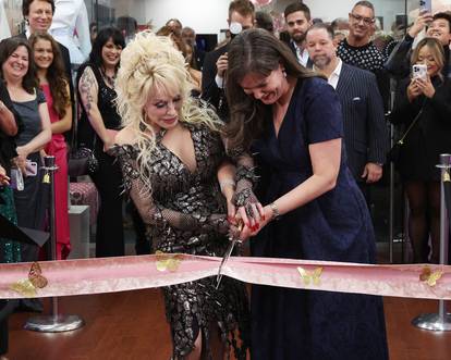 Nashville: Otvaranje izložbe mode Dolly Parton & The Makers: My Life In Rhinestones