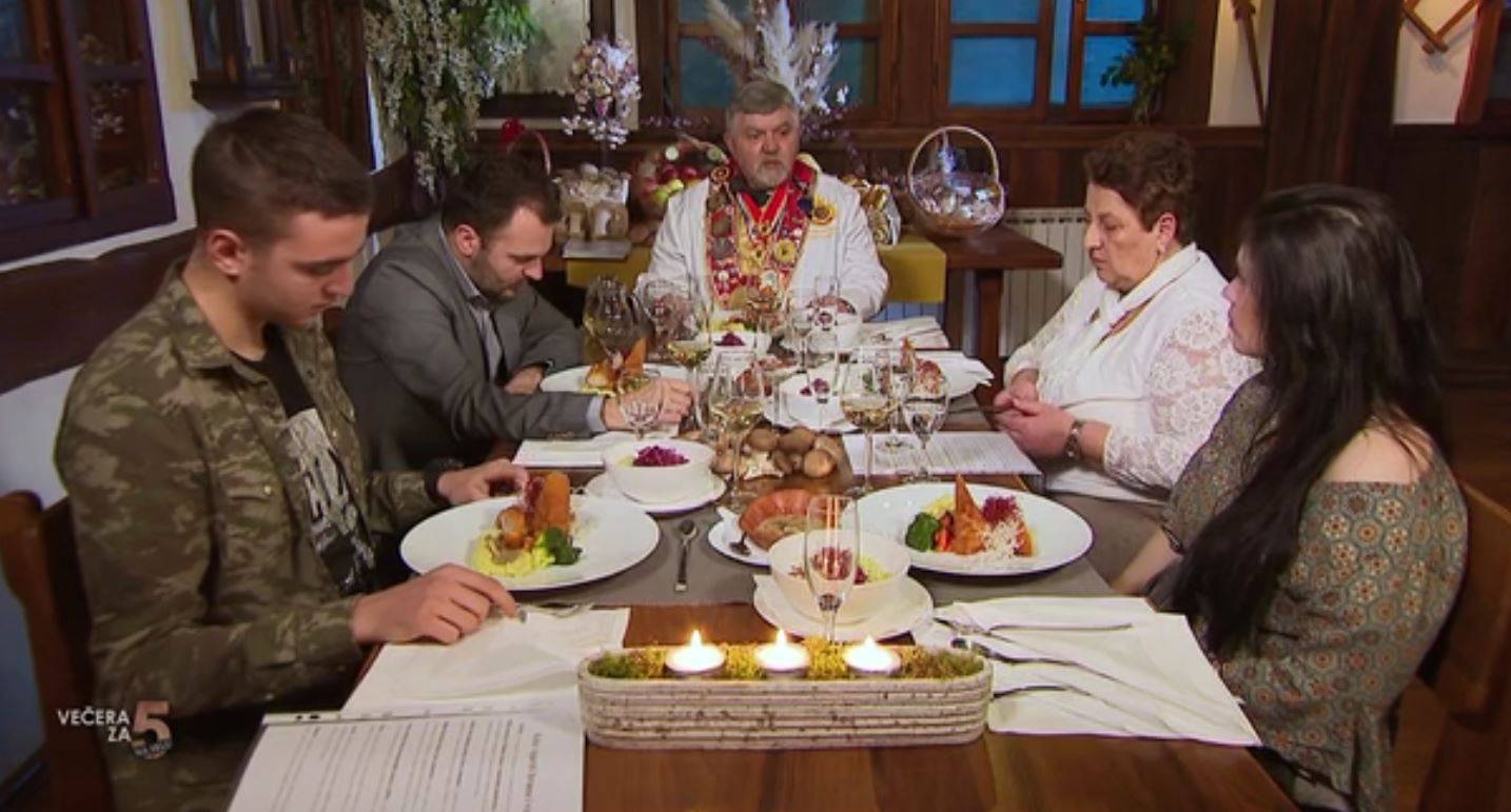 Gledatelji o Božidarevoj večeri: 'I tih 17 bodova je previše, gosti su mu našli puno dlaka u jelu'