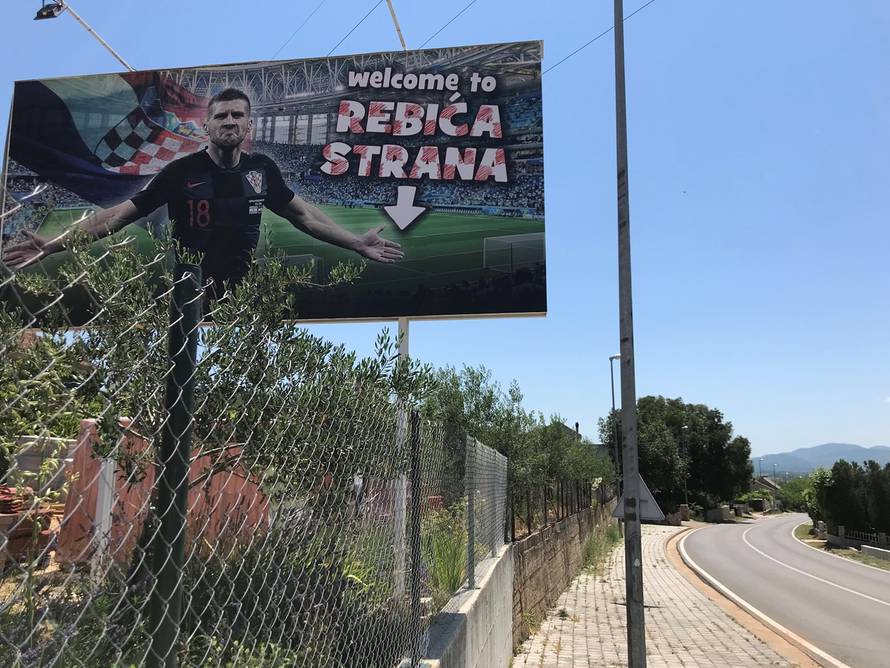 Rebić je otplatio kredite svima u selu, sredio je i kapelicu: 'Kad dođe kući, čeka ga jumbo pizza'