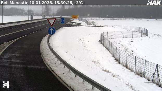 FOTO Pogledajte situaciju na autocestama: Snijeg još pada, stvara se poledica, ima i magle