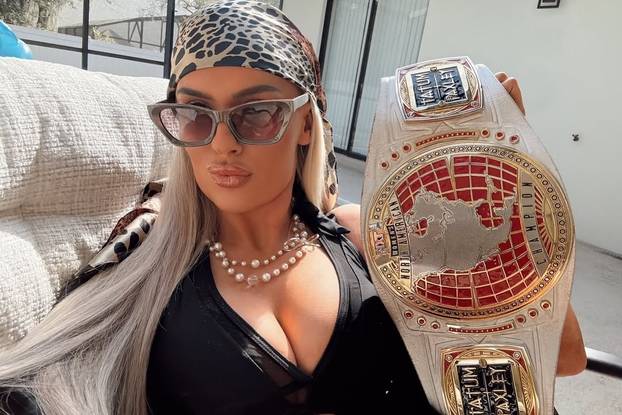 FOTO Zbog savršenog tijela ove golišave hrvačice nitko ne vidi pojas prvaka: Upoznajte Blake