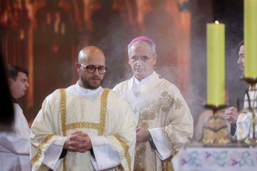 Zagreb: Misa polnoćka nakon pet godina slavi se u katedrali