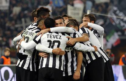 Juventusova 'trica' Laziju u Rimu, Roma bolja od Atalante