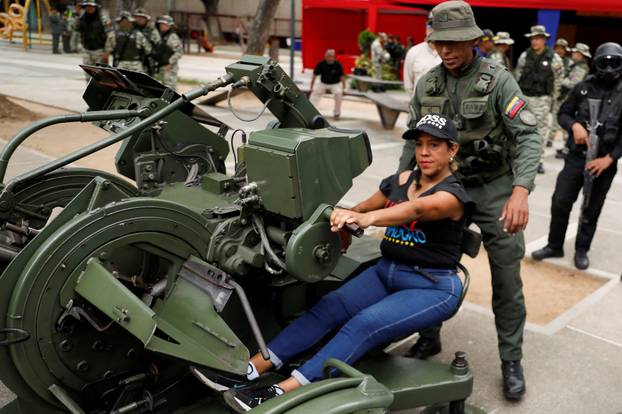 Venezuela holds drills to train citizens in weapon handling