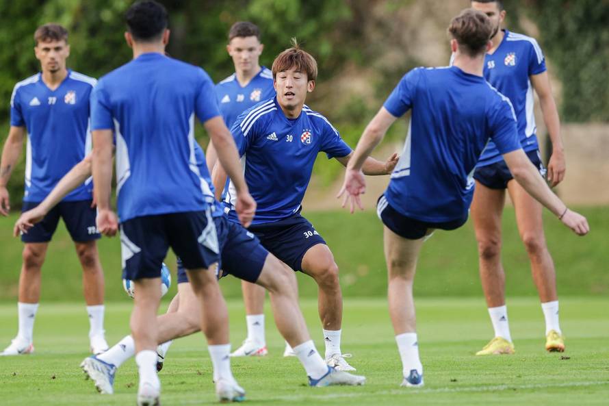 Zagreb: Nogometaši Dinama odradili su trening na maksimirskom stadionu