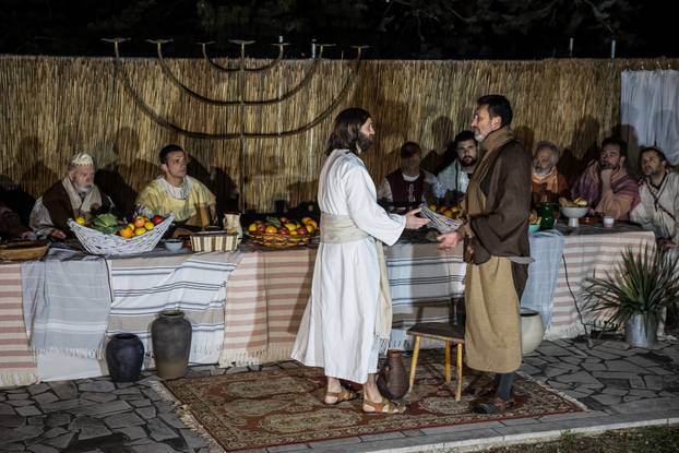 U Imotskom na Cvjetnicu uprizorena „Imotska Muka“, scenski prikaz Muke Gospodina našega Isusa Krista 