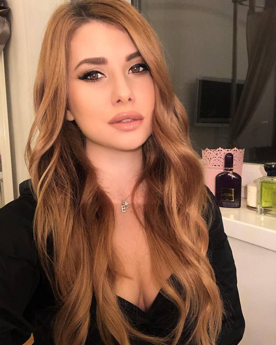 Ecija Ivušić se skinula s cajki: Ne 'vrti' više Karleušine hitove