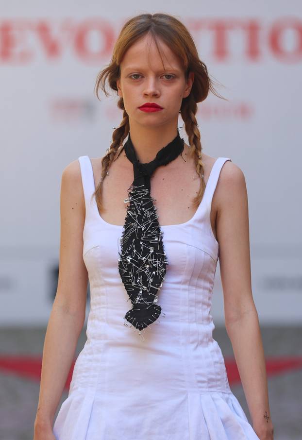 Zagreb: Modna revija povodom 400 godina nastanka kravate