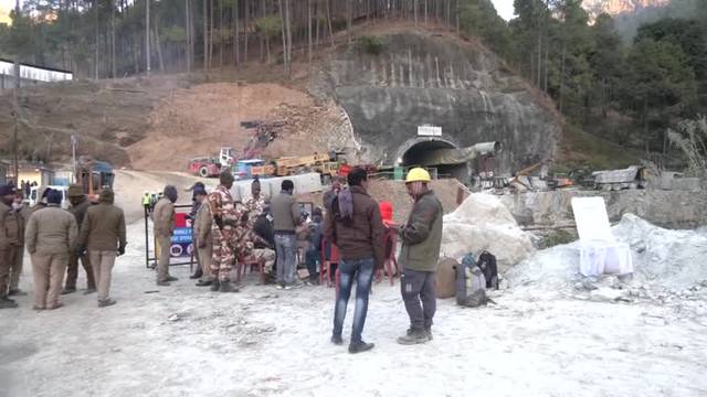 Rescuers drill halfway to Indian workers trapped in tunnel