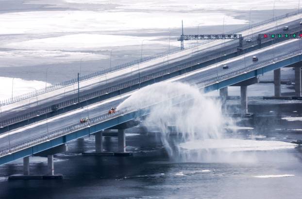 Winter storm spreads across a large swath of the United States