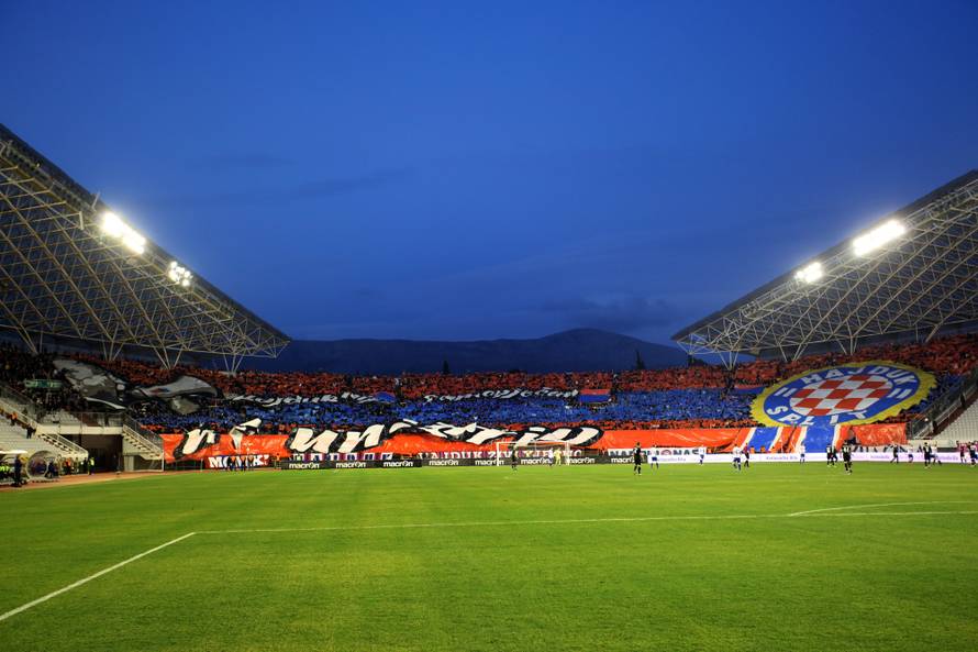 Split: Nakon 4 mjeseca navijaÄi se vratili na Poljud i bodrili Hajduk u utakmici protiv Lokomotive
