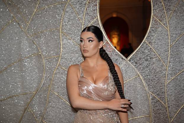 Beograd: Aleksandra Prijović s majkom došla na proslavu rođendana Cristine Juliane Todorović