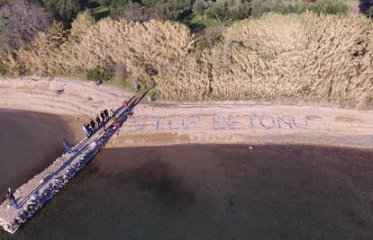 Biograđani protiv betoniranja plaže: E, ne može to baš tako!