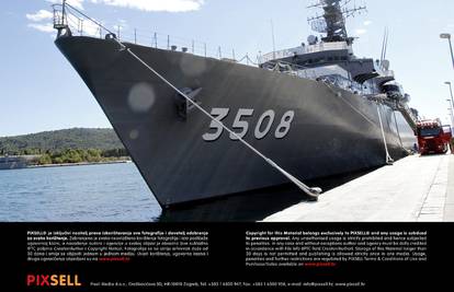 Japanski vojni brod u Splitu: Dug 143 metra, juri 25 čvorova