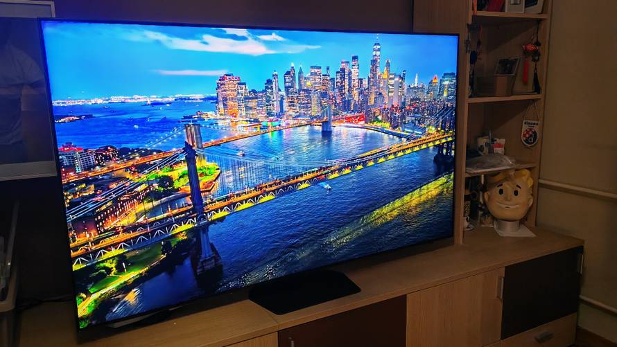 Testirali smo Samsung QN90F: Moćan TV koji se ne boji svjetla
