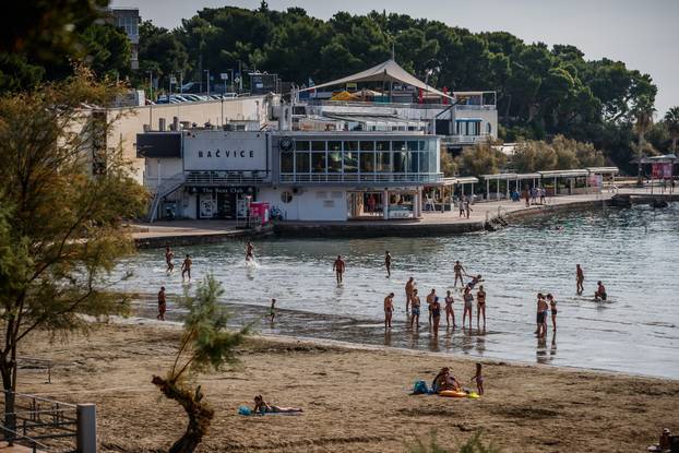 Bablje ljeto na splitskim Bačvicama