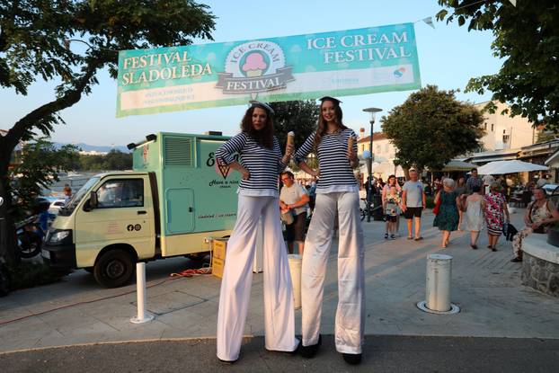 Njivice: Festival sladoleda na rivi