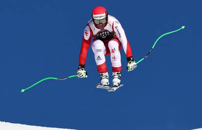 Marco Odermatt pobijedio na spustu u Wengenu! Čak dvaput prekidali utrku zbog padova...
