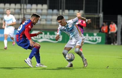 Rijeka - Hajduk 0-0: Bez golova i pobjednika u Jadranskom derbiju! 'Bijeli' ostaju na vrhu