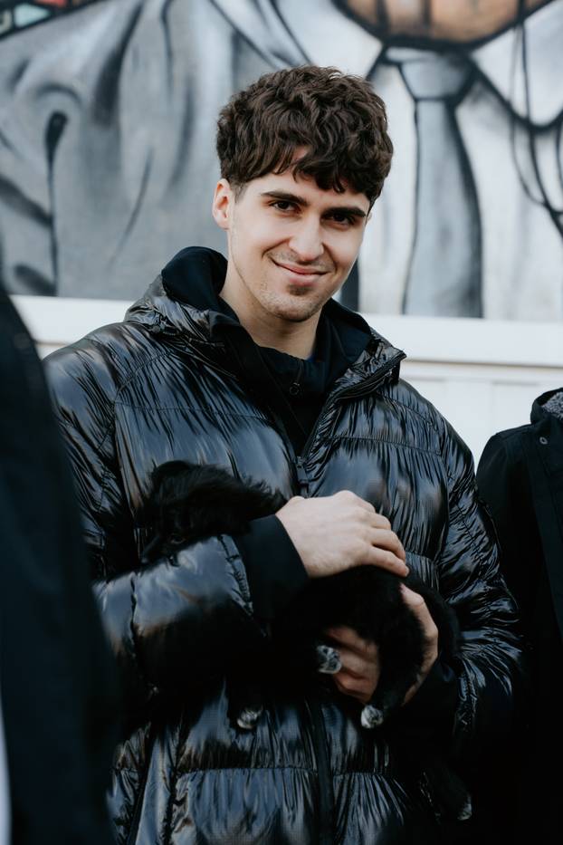 FOTO Igrači Cibone darovali su njuškice u Dumovcu i u vrijeme blagdana pokazali veliko srce