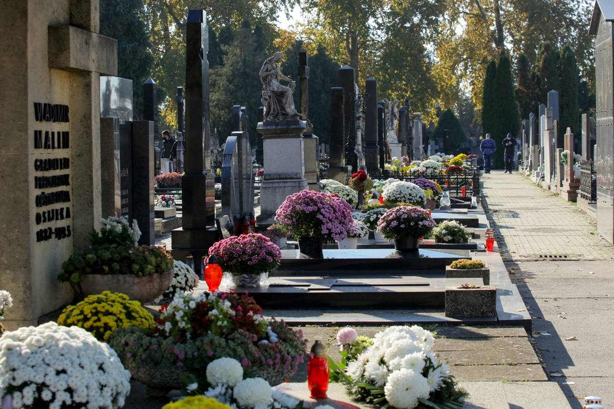 U prosincu 2020. zabilježen je dosad najveći broj umrlih u Hrvatskoj. Umrlo je 7395 ljudi