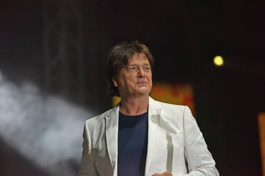 Koncert Zdravka ÄoliÄa u puskoj Areni