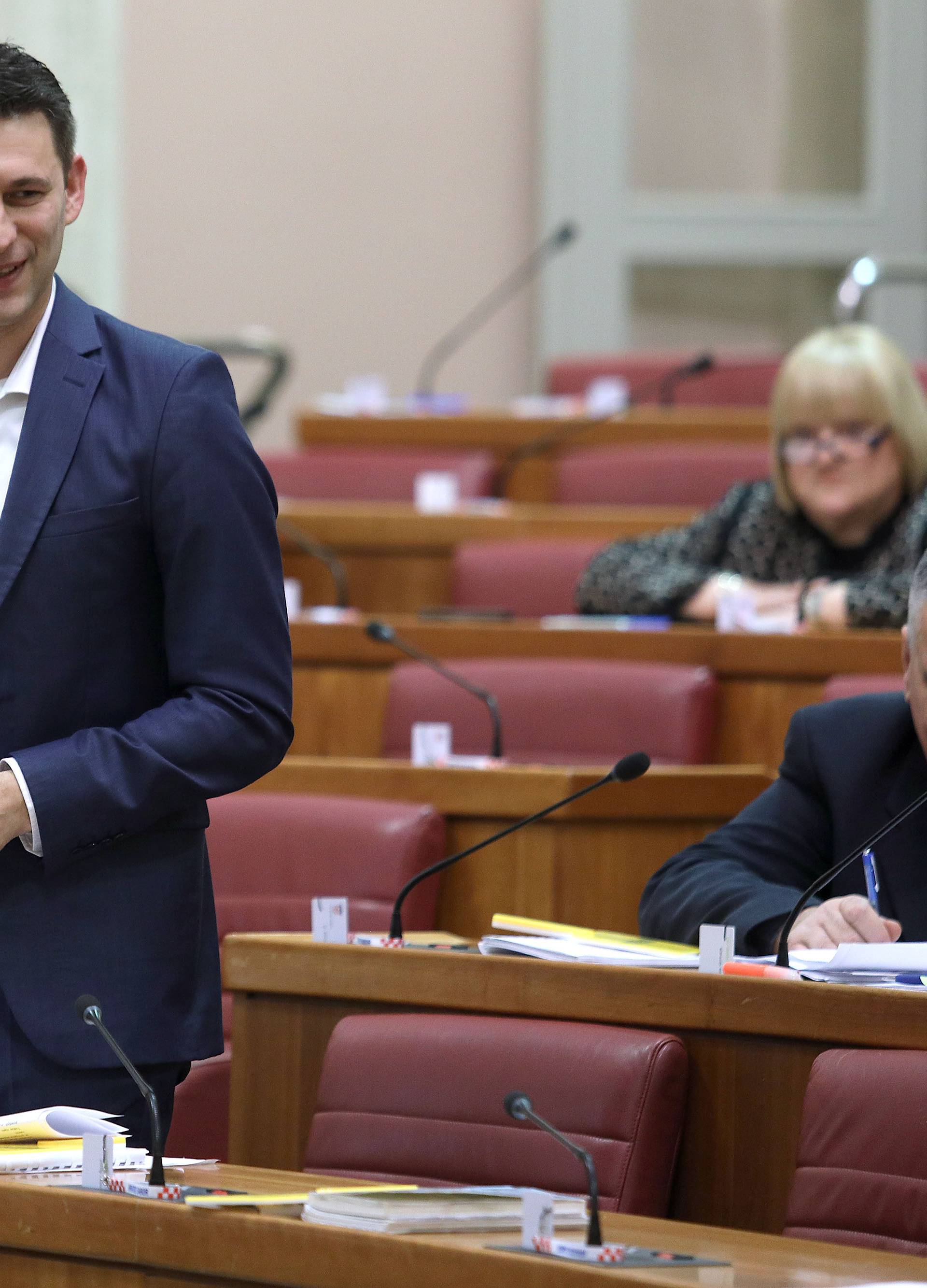 "Rekao mi je: Od tebe neće biti ništa, dođi k meni i rodi djecu"