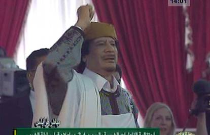 UN je zabranom leta u Libiji odobrio akciju protiv Gadafija