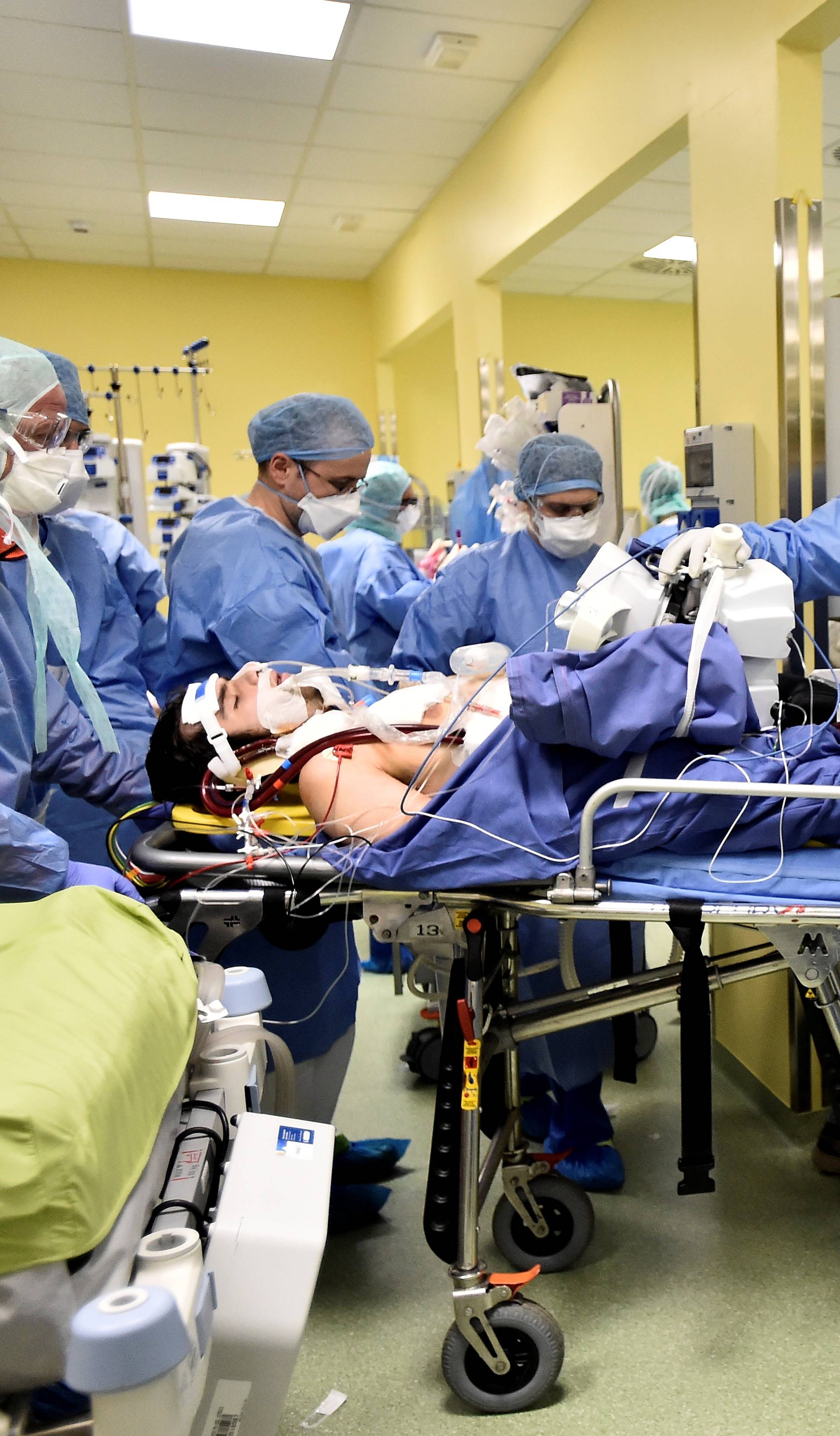 Italija: 5959 novooboljelih, 969 preminulo, bolesnih 86.498