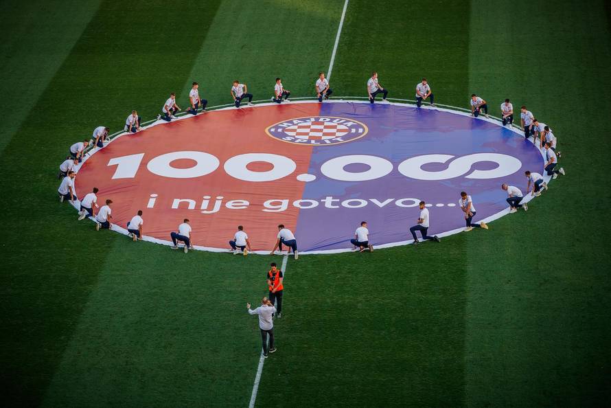 Split: Koreografija na stadionu Poljud prije početka utakmice Hajduk - Dinamo