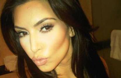 Kim Kardashian: Dennis me uhodi i to preko Twittera