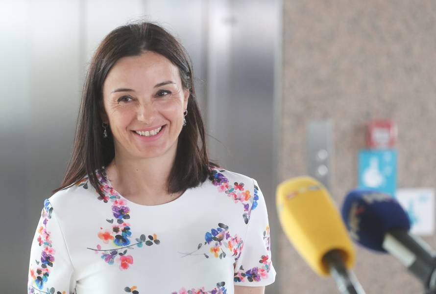 Uoči sastanka užeg kabineta Vlade RH  Marija Vučković dala izjavu za medije