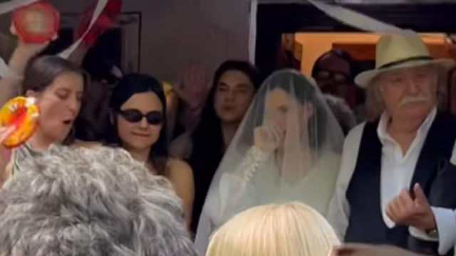 Velika fešta Šerbedžija: Rade kćer Ninu dopratio na vjenčanje, Lenka predvodila ples i pjesmu