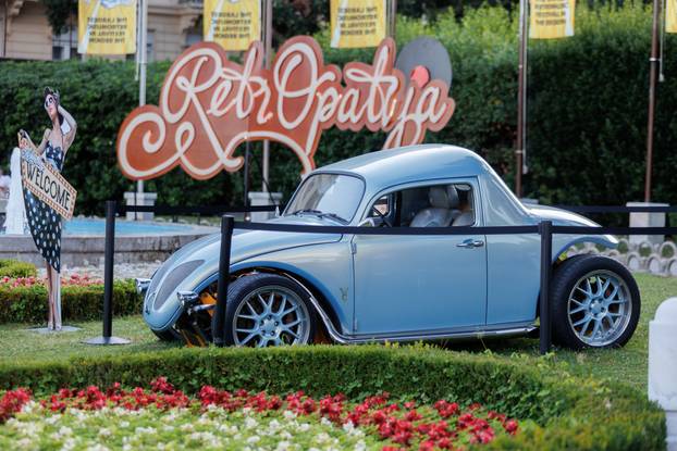 Manifestacija RetroOpatija